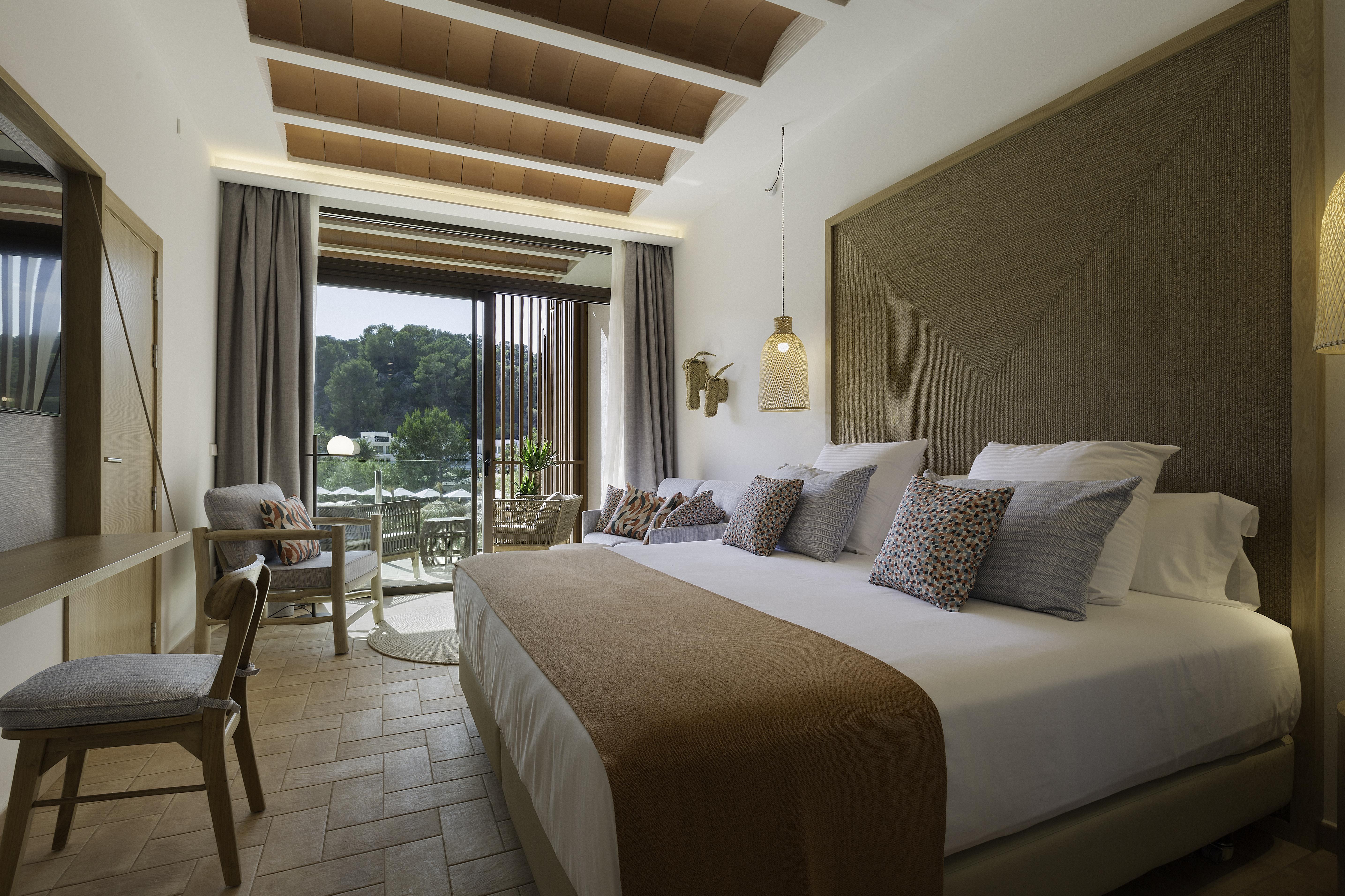 Cala San Miguel Ibiza Resort, Adults Only, Curio Collection By Hilton Port de Sant Miguel Dış mekan fotoğraf Deluxe room