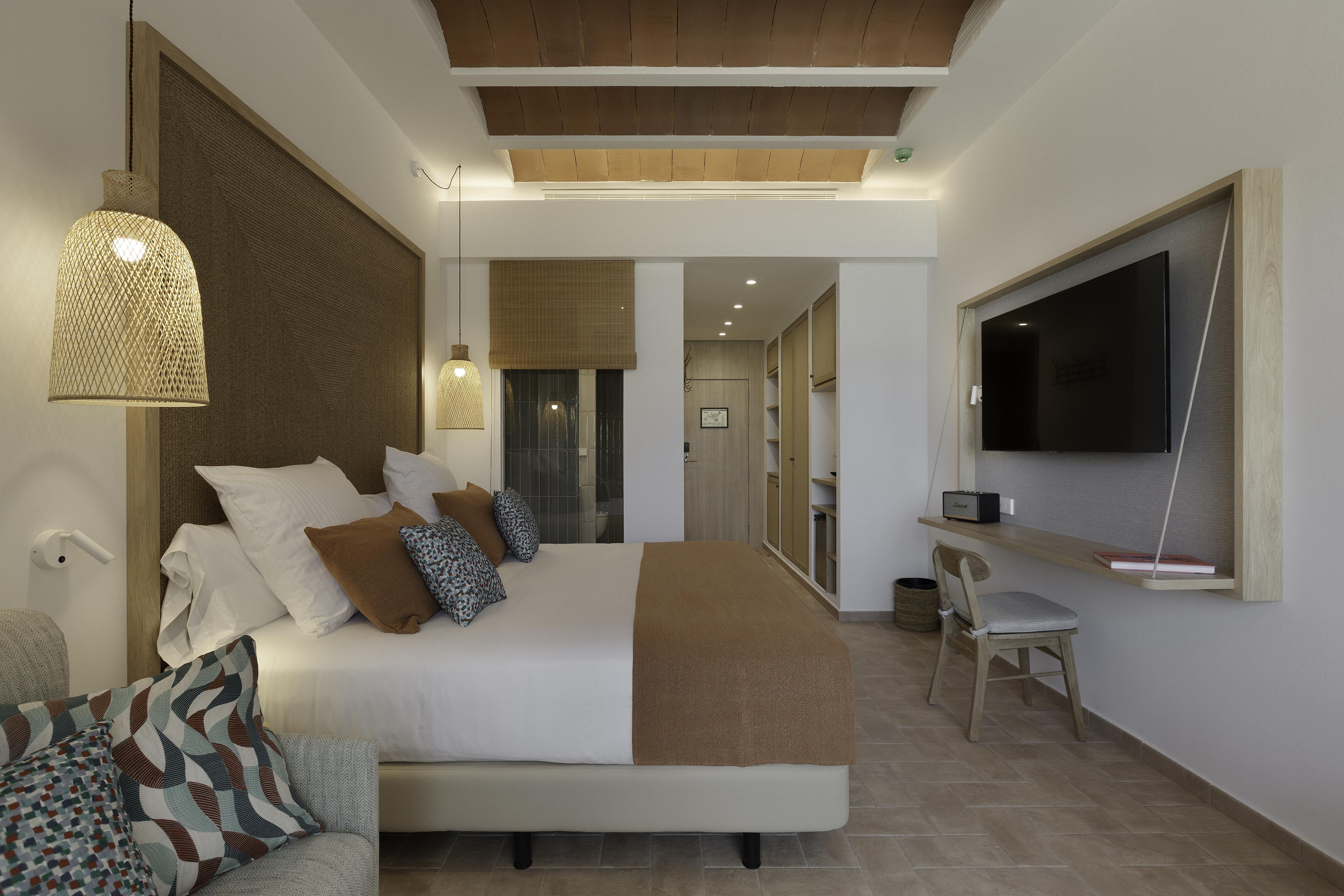 Cala San Miguel Ibiza Resort, Adults Only, Curio Collection By Hilton Port de Sant Miguel Dış mekan fotoğraf Deluxe room