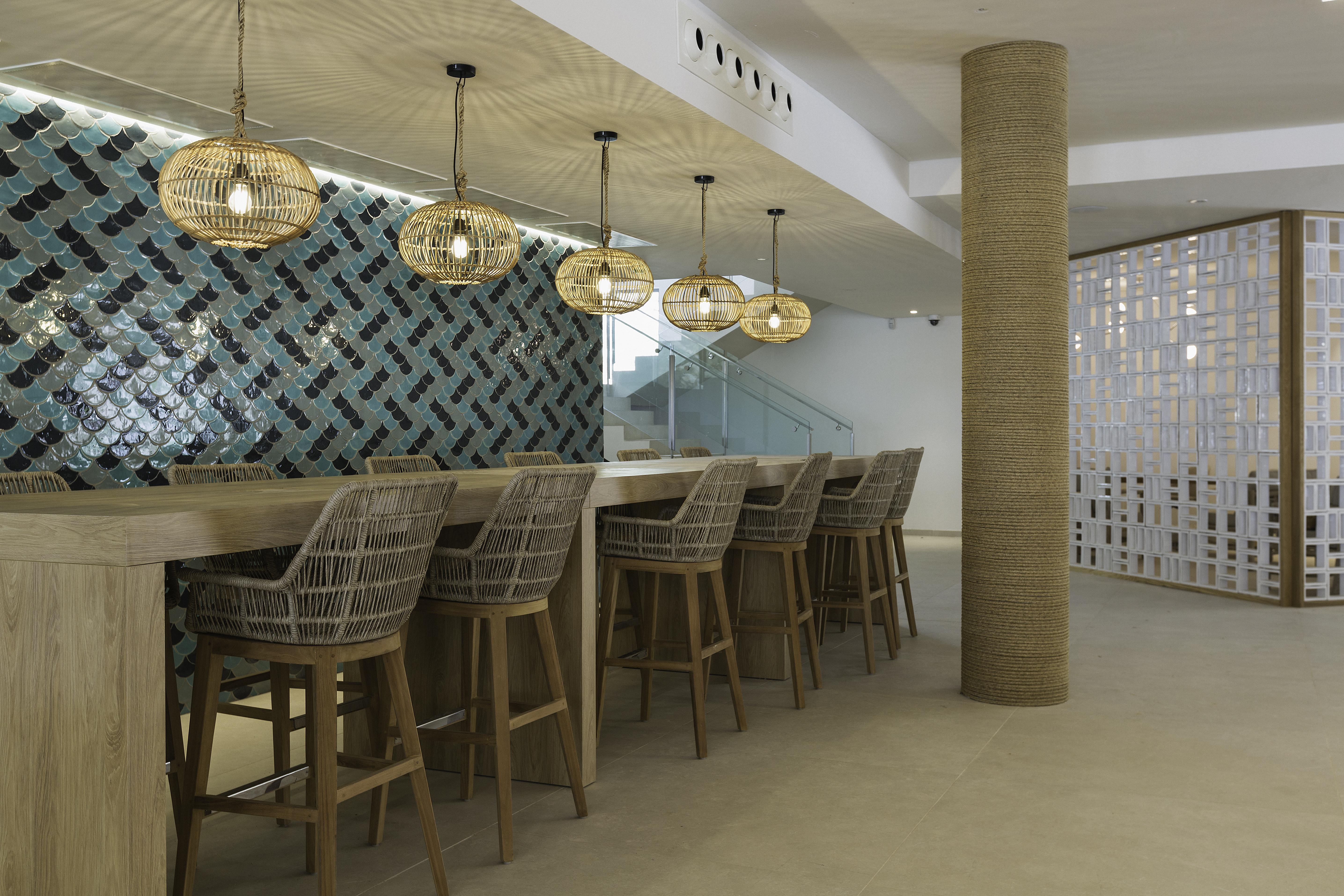 Cala San Miguel Ibiza Resort, Adults Only, Curio Collection By Hilton Port de Sant Miguel Dış mekan fotoğraf The interior of the new terminal