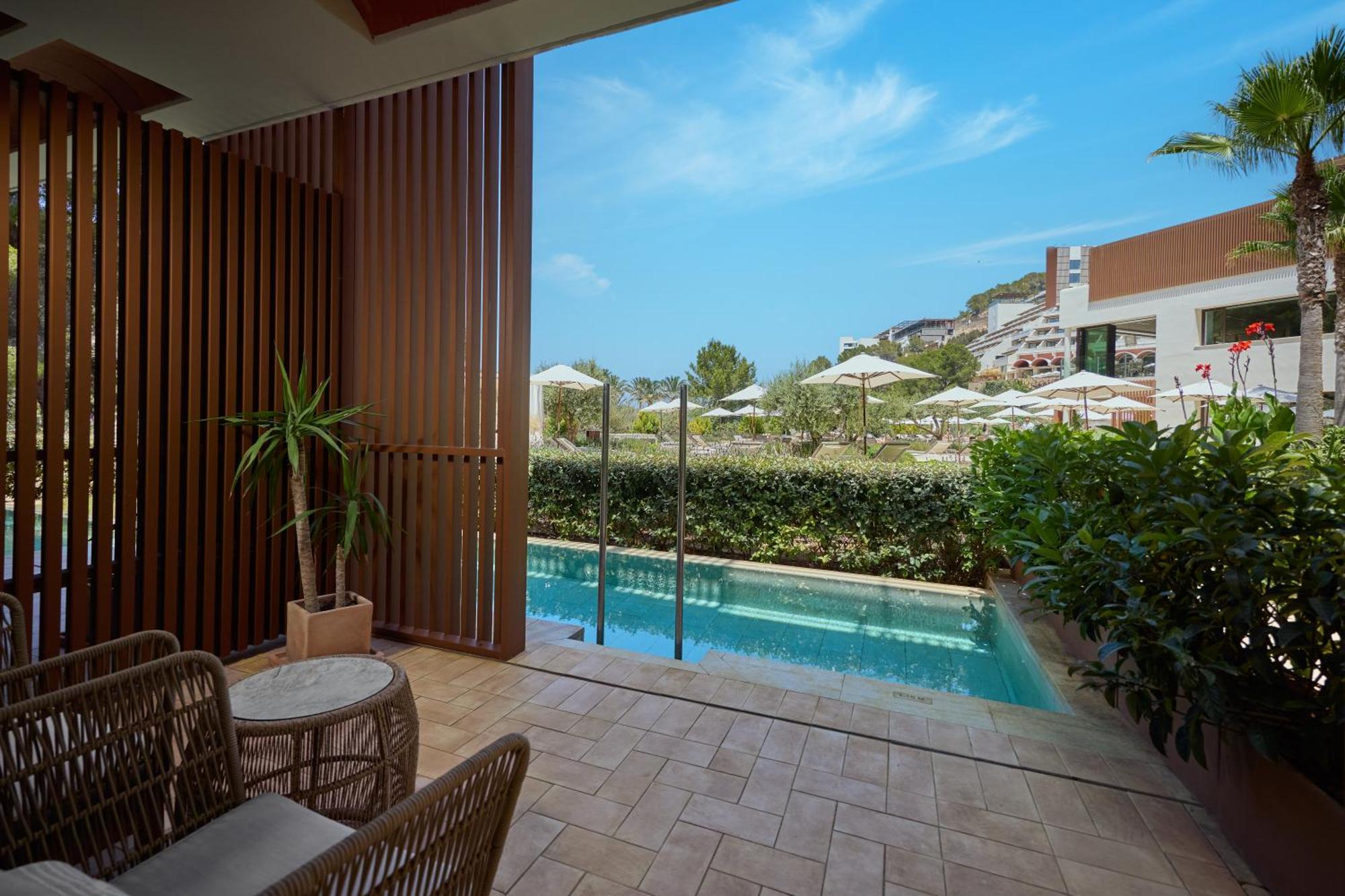 Cala San Miguel Ibiza Resort, Adults Only, Curio Collection By Hilton Port de Sant Miguel Dış mekan fotoğraf Deluxe Pool Access