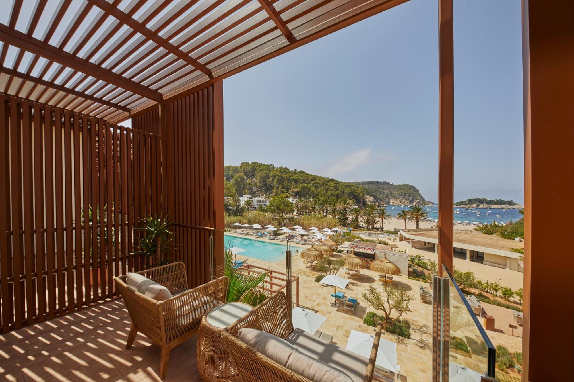 Cala San Miguel Ibiza Resort, Adults Only, Curio Collection By Hilton Port de Sant Miguel Dış mekan fotoğraf