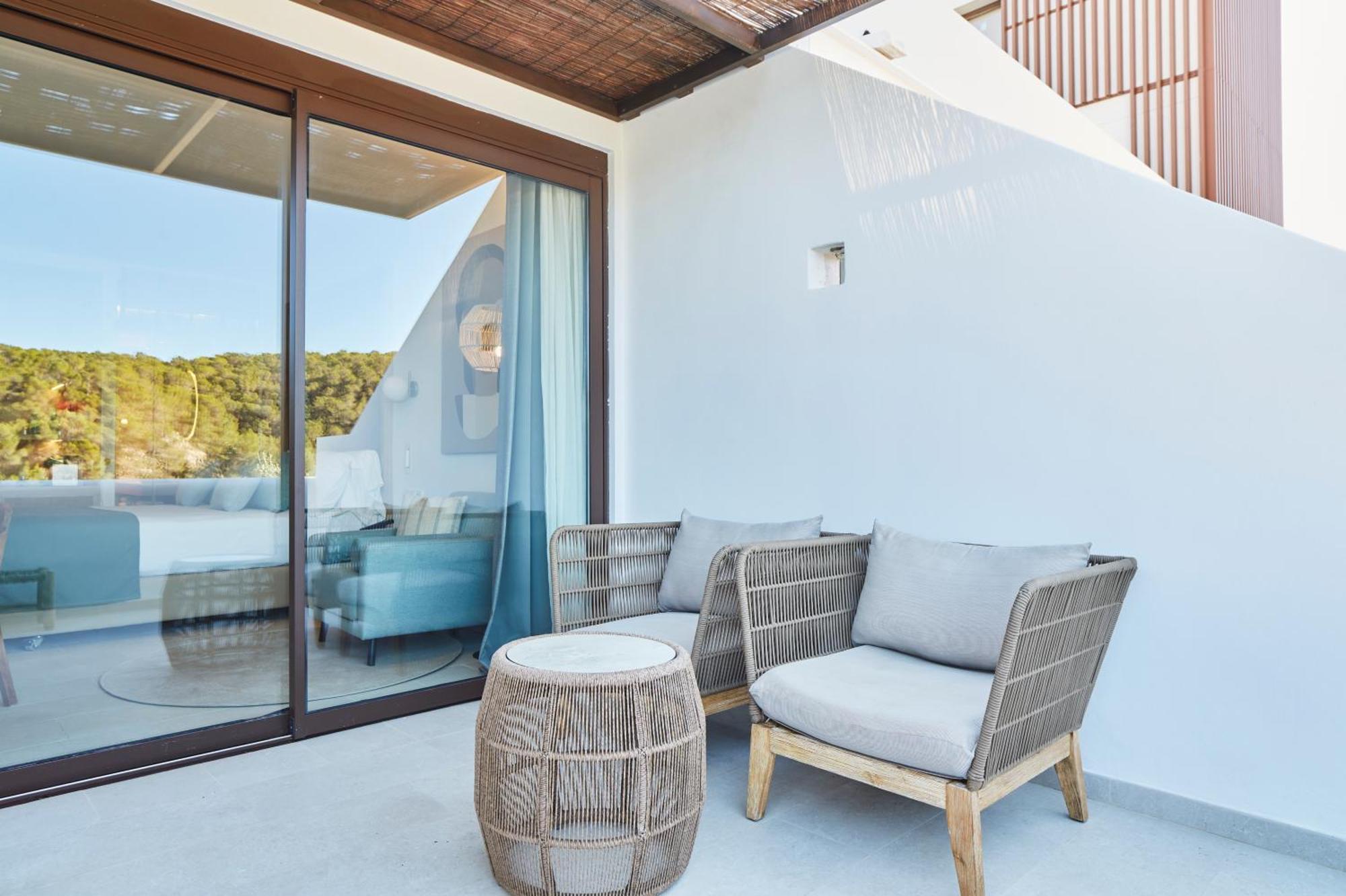 Cala San Miguel Ibiza Resort, Adults Only, Curio Collection By Hilton Port de Sant Miguel Dış mekan fotoğraf