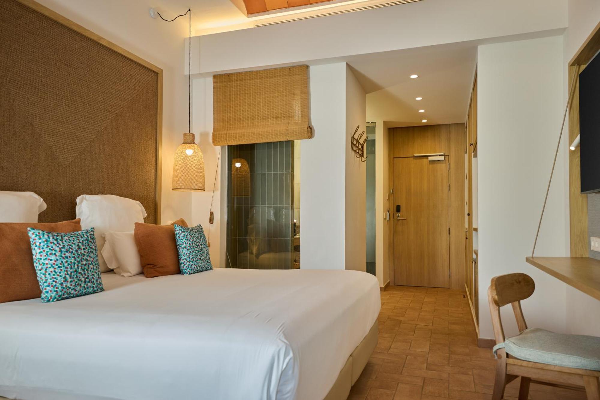 Cala San Miguel Ibiza Resort, Adults Only, Curio Collection By Hilton Port de Sant Miguel Dış mekan fotoğraf